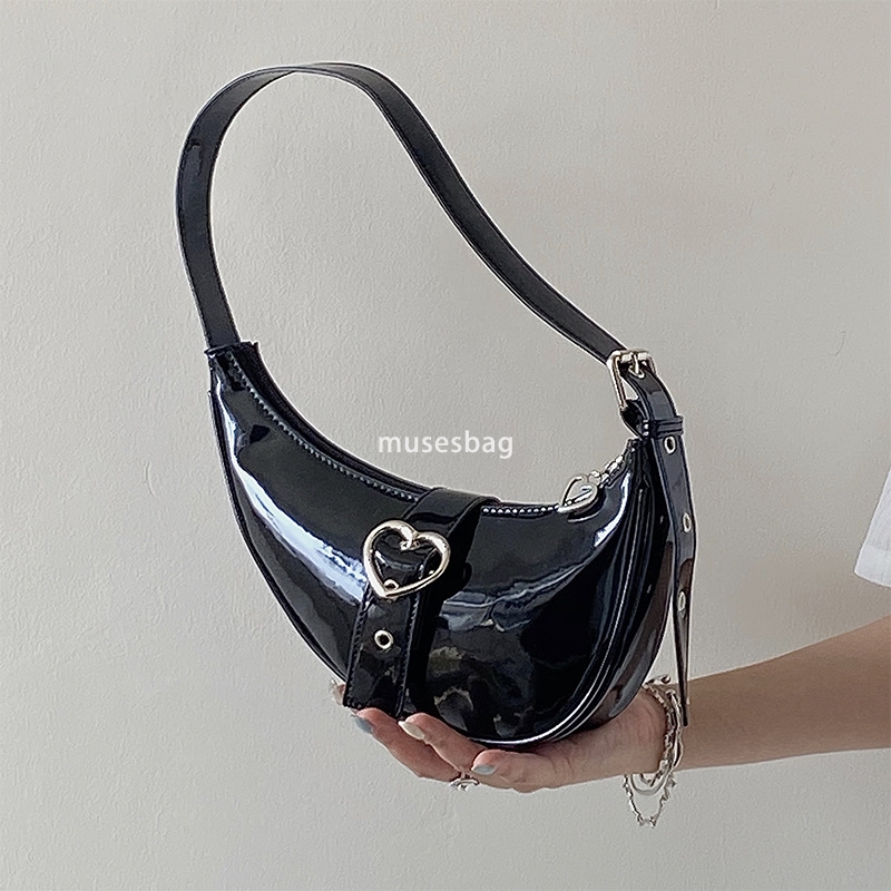High quality new crescent underarm bag single shoulder hand-held love patent leather high-end and trendy versatile solid color zippered women bag