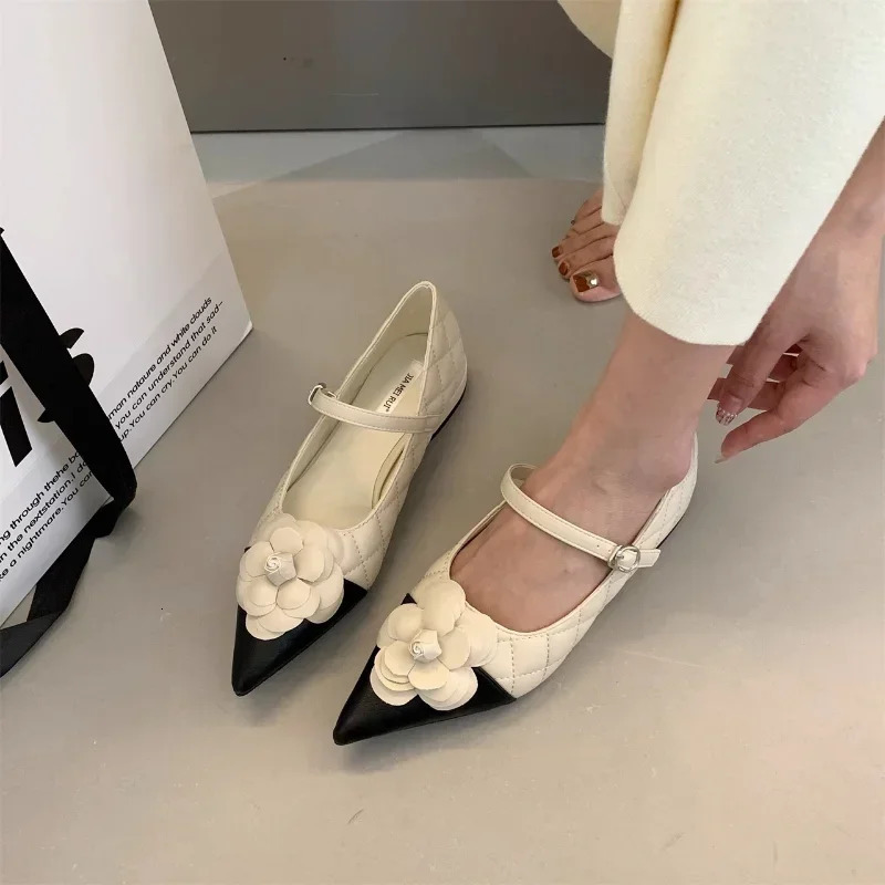 High quality thick high heels casual womens shoes Korean fashion shallow mouth flower womens shoes Zapatos De Mujer 2024 240611