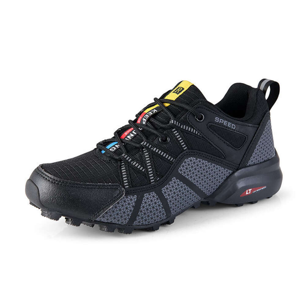 Ready to Ship Breathable Outdoor Climbing Non-slip New Arrival Hiking Shoes Man Waterproof