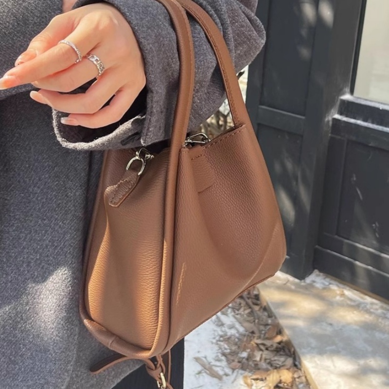 Retro Soft Noodle Vegetable Basket Bag Women's New Fashion Autumn and Winter Korean Little Tote Bag Versatile Crossbody Bag One Shoulder Bucket B