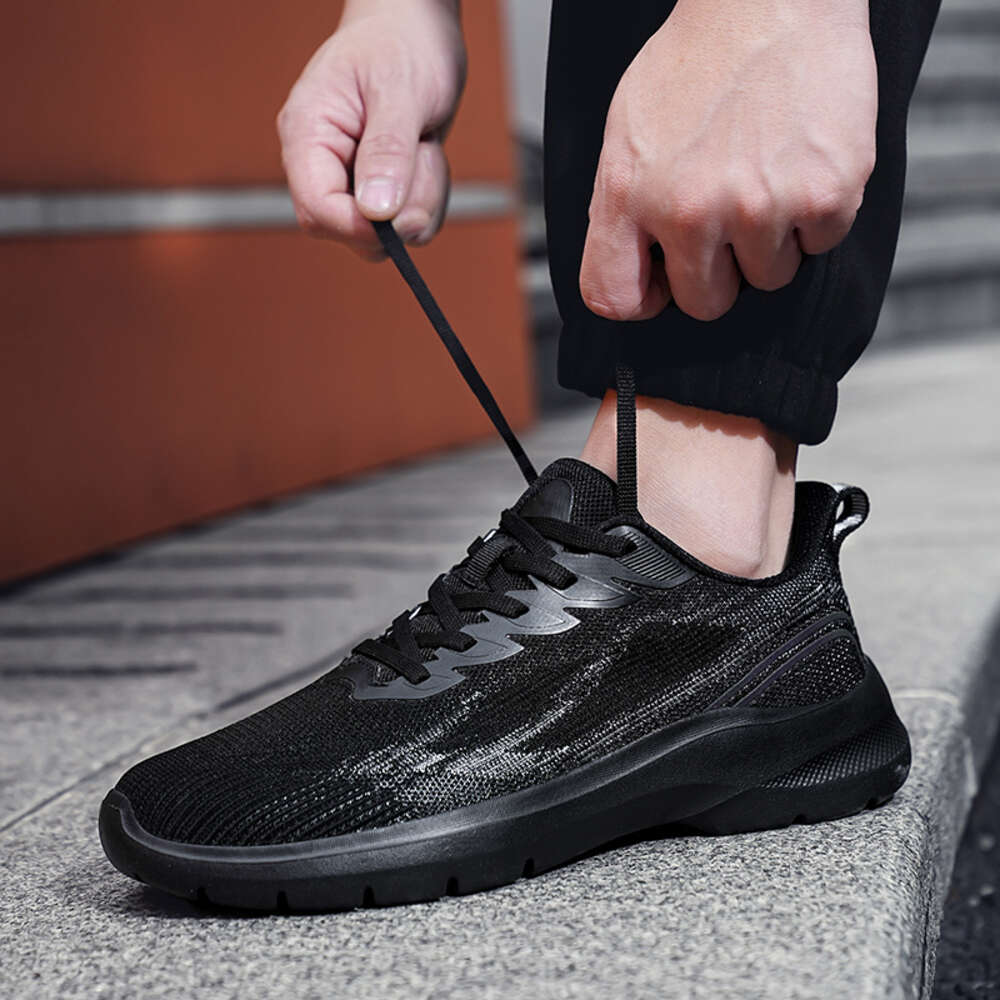 New Outdoor Fashion Sneakers Comfortable Synthetic Walking Summer Lightweight Breathable Men Casual Running Shoes