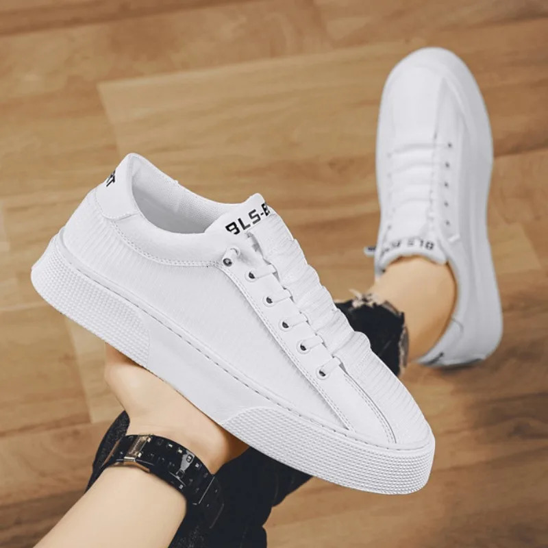 Mens Sneakers Summer Mesh Breathable Canvas Casual Shoes Fashion Skate Sport Running for Men Flats Tenis Masculino 240611