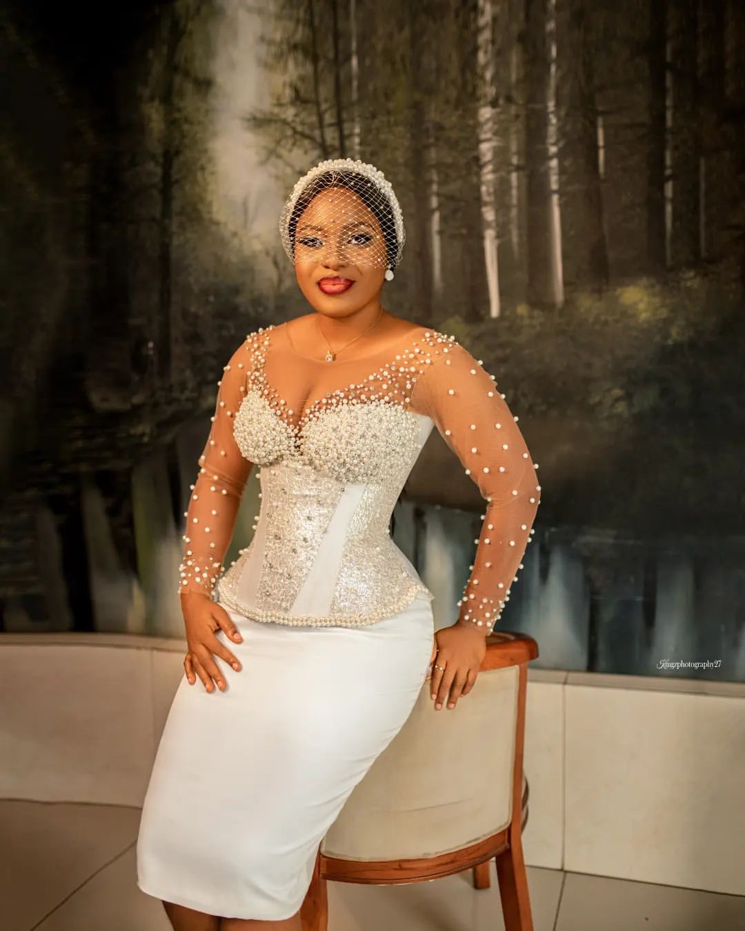 2024 Summer Ivory Sheath Beach Wedding Dress Beaded Pearls Knee Length Satin Elegant Sexy Bridal Gowns Dresses ZJ054