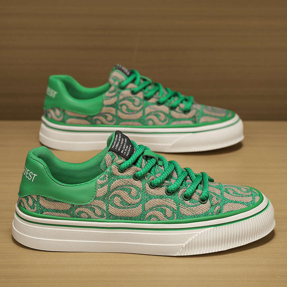 Four Seasons Fabric Casual Men's and Board Shoes at Special Offer Store