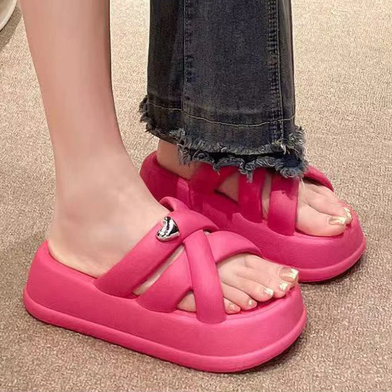 Summer Women Sandals Platform EVA Slippers Beach Vacation Slides Little Heart Decoration Thick Bottom Casual Slippers For Female 240613