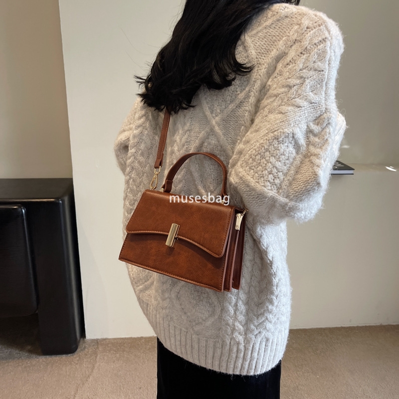 High end design French style niche fashionable and stylish Handheld small square bag popular on the internet New women's one shoulder crossbody u