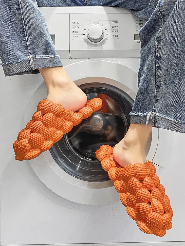 Summer Personality Bubble Slides Fashion Slippers Home Massage Bottom for Men Sandals Slide Mens Flip Flops Beach 240613