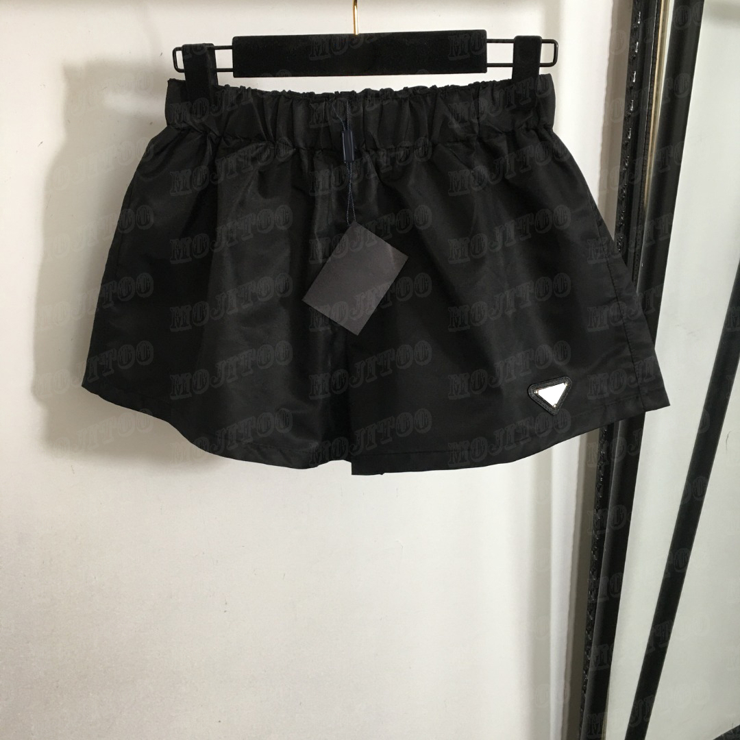 Metal Badge Nylon Shorts For Women Designer Summer Loose Short Pants High Waist Casual Pant Fashion Clothing