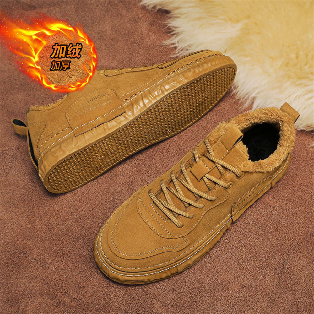 201 Winter leather men's cotton shoes, and boots at a discount store