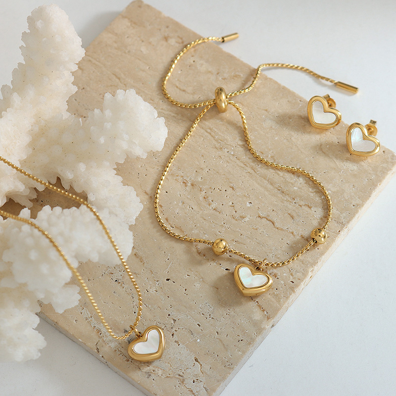 Shell Love Heart 18k Gold Necklace Stud Earrings Bracelets Pandants Designer Jewelry Set Gold Chain Bracelets for Woman Girls Gift Fine Jewelry