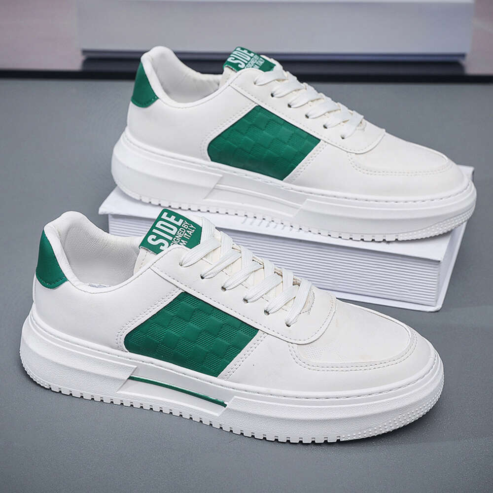 2024 Customized Men's Casual Sneakers Breathable Soft Comfortable Korean Edition Sports Board Shoes Little Walking Style