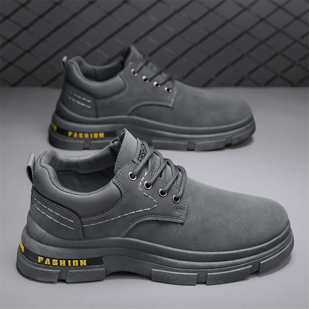 30 Autumn low cut Martin men's shoes at a discount store