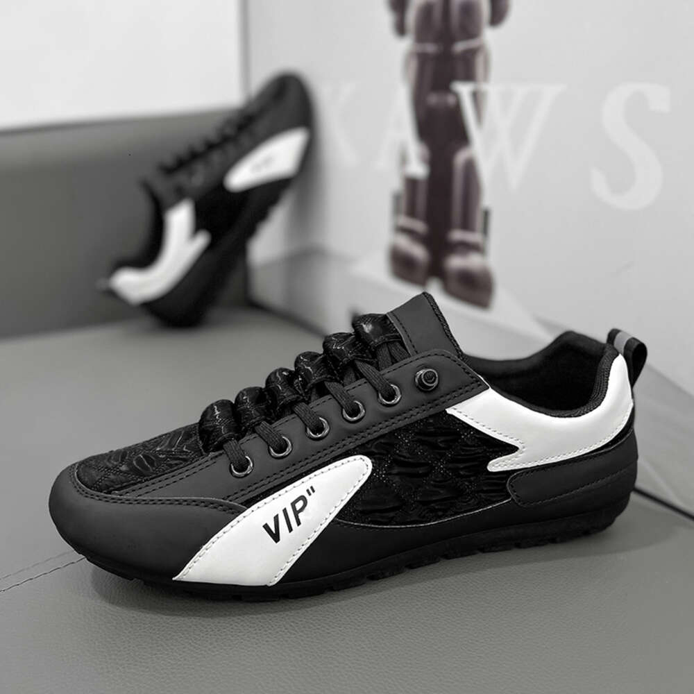 2024 New Product Breathable Running Soft Sole Flat Fashion Anti slip Walking Style Casual Shoes