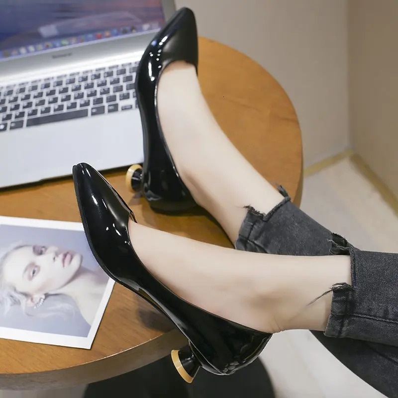 Low Heel High Heels Stiletto Wild Womens Shoes Simple Comfort Work Shoes Shallow Mouth Pointed Single Shoes Fashion Pumps 240612