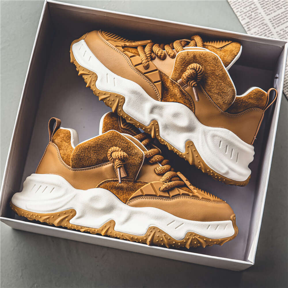 65 Autumn casual men's shoes at a discount store