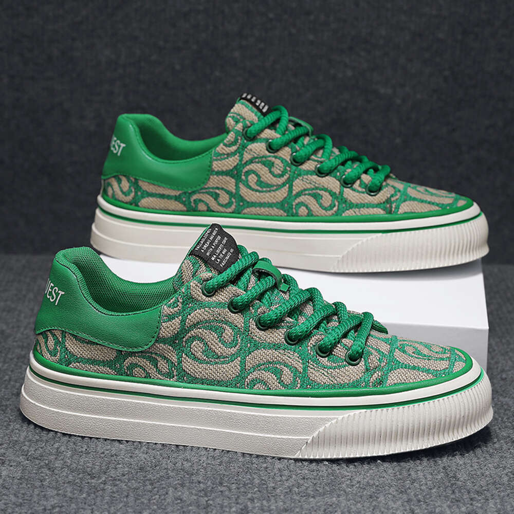 Four Seasons Fabric Casual Men's and Board Shoes at Special Offer Store