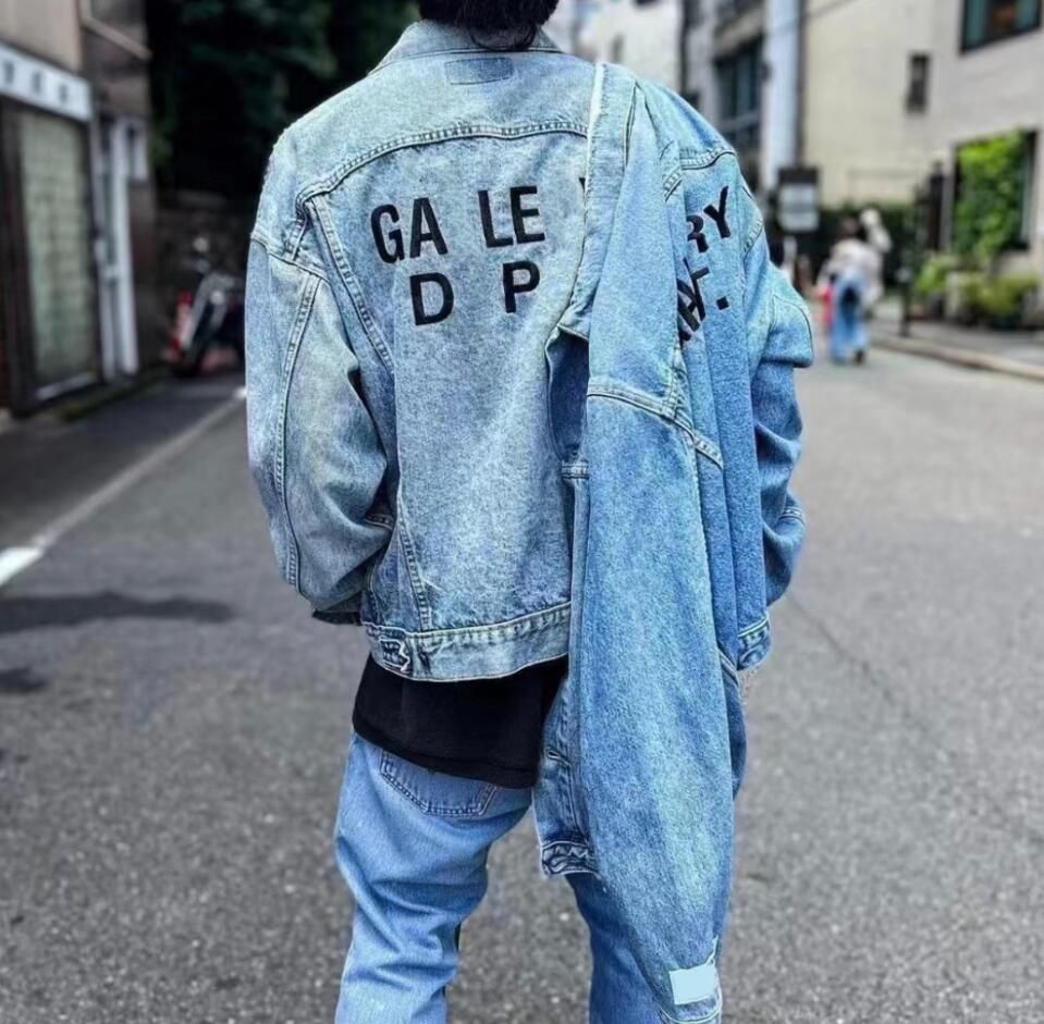 Designer white Jacket Autumn Winter Mens Denim Jackets Embroidery Letter jean Loose hip hop Locomotive coat outwear coats US-size-S-XL