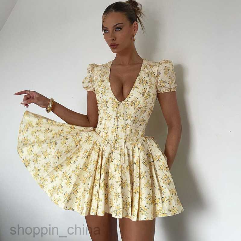 Basic Casual Women Dresses Sweet Style Summer New Sexy Deep V Slim Waist Short Sleeves Medium Hundred Fold Fragmented Flower Dress for Women