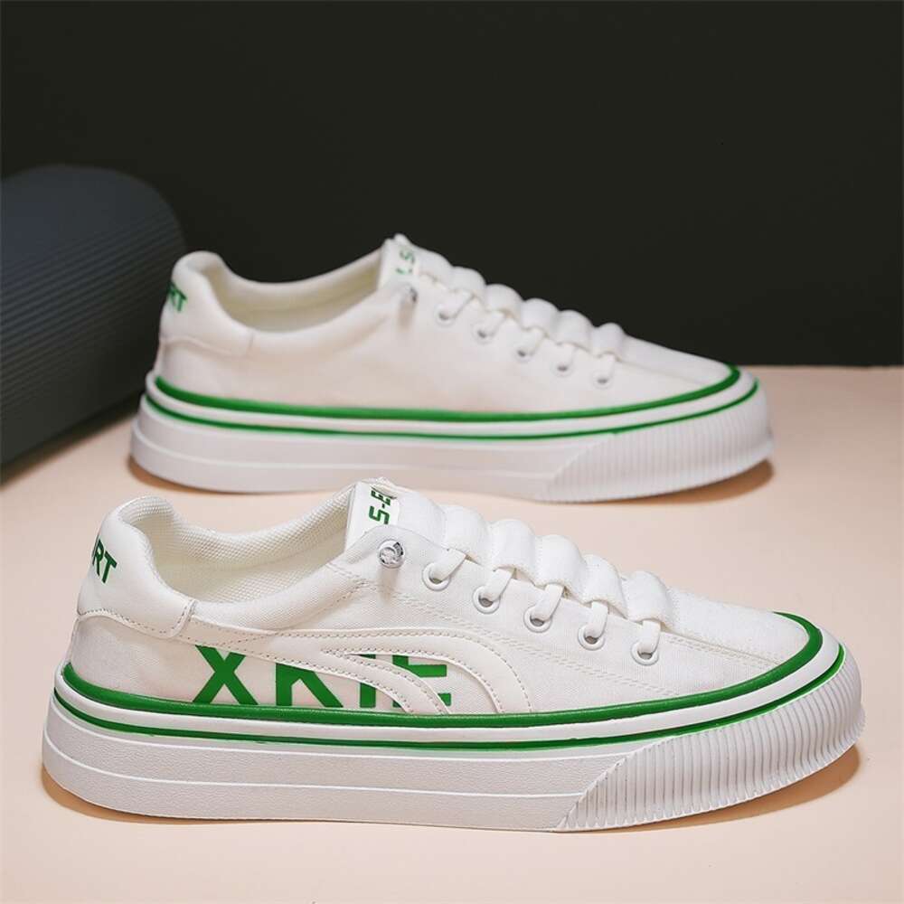 0014 Four Seasons Casual Cloth Men's and Board Shoes at Special Offer Store