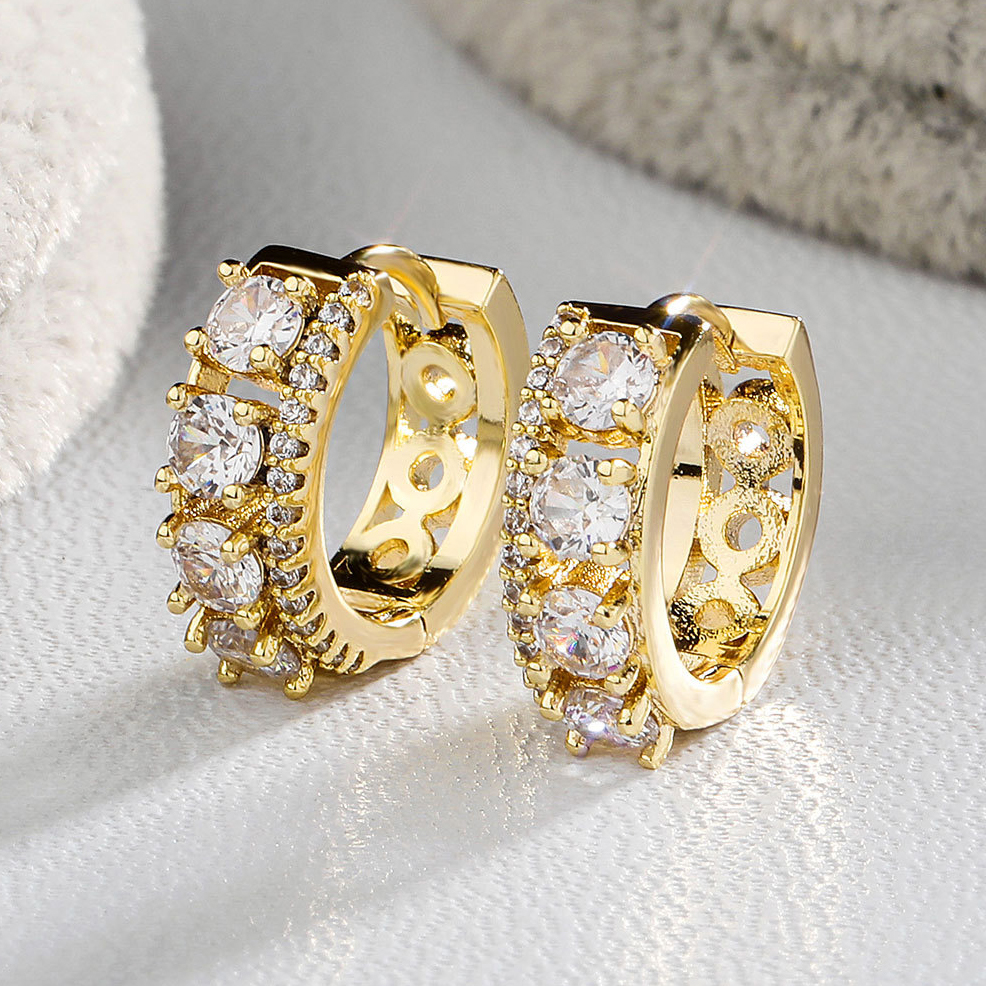 Wolf Tide Personalized 18K Gold Plated hUGGIE Hoop Earrings Blingbling Cubic Zirconia Full Diamond Mens Womens Hip Hop Iced Out CZ Stone Jewelry Bijou