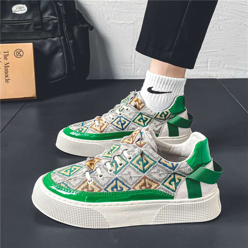 127 Four Seasons Fabric Casual Men's and Board Shoes at Special Offer Store