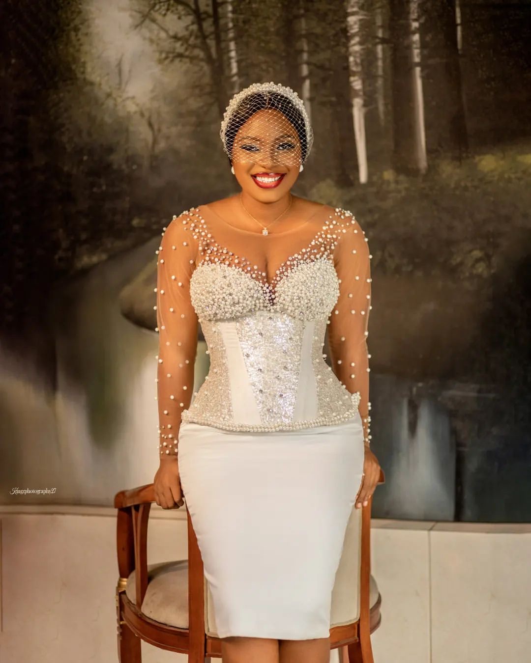 2024 Summer Ivory Sheath Beach Wedding Dress Beaded Pearls Knee Length Satin Elegant Sexy Bridal Gowns Dresses ZJ054