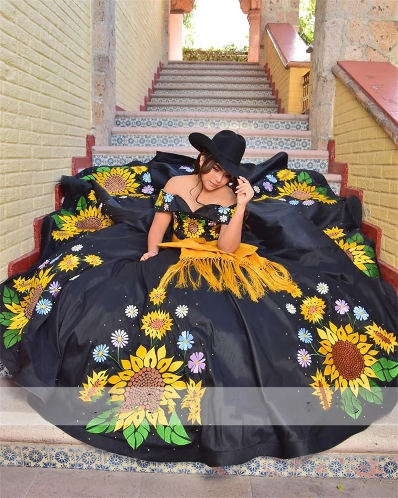 Suowers Embroidery Ball Gown Quinceanera 2024 Crystals Beads Mexican Sweet 16 Dresses Vestidos De 15 Anos