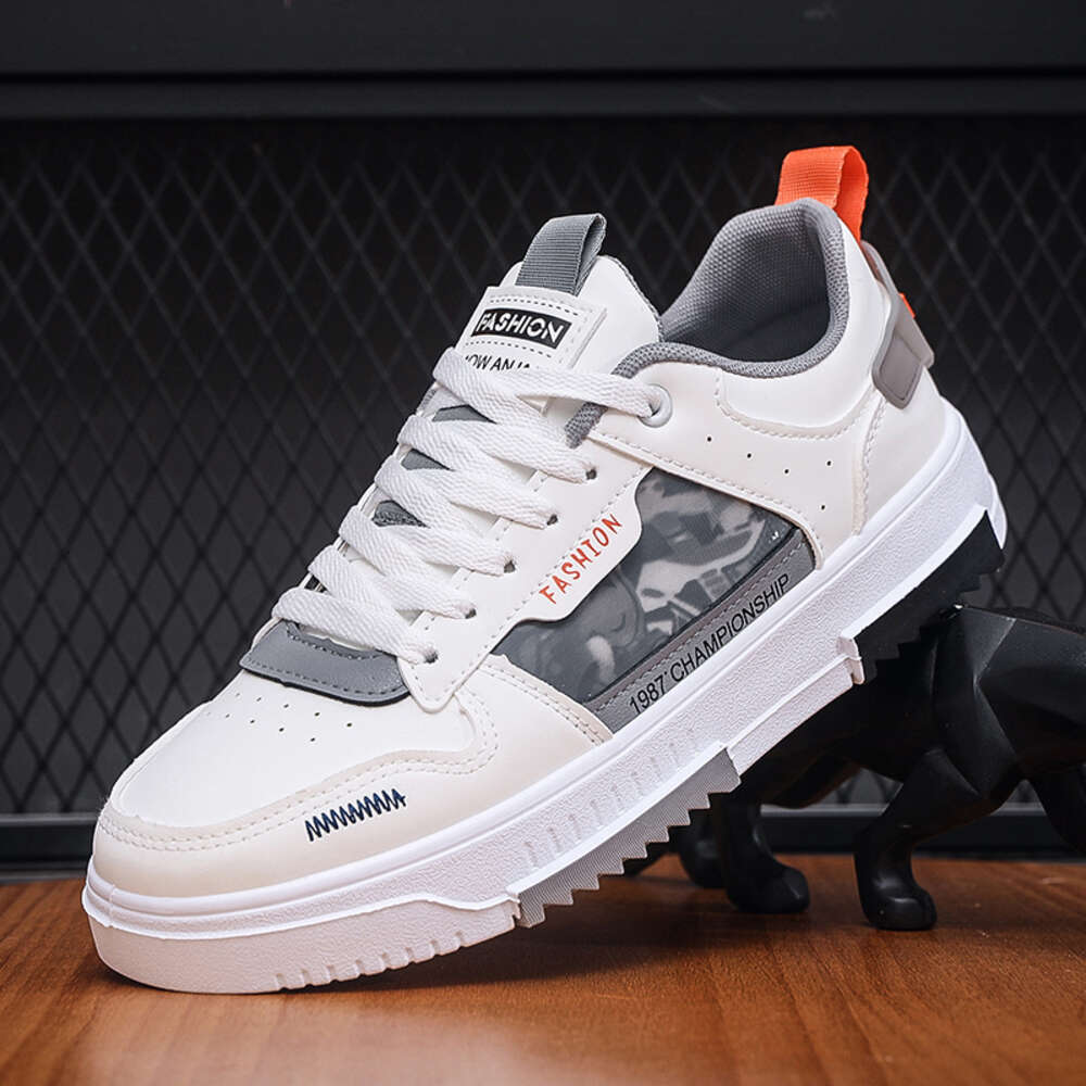 2023 Men's Fashion Walking Style Sneaker PU Leather Skateboarding Shoes with Breathable Mesh inside Skateboard Design