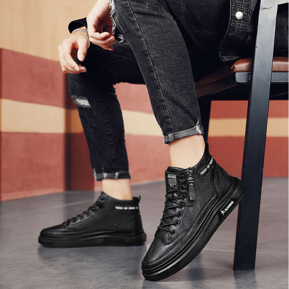 Men's Quality Leather Running Shoes Waterproof Anti-Slip Hard-Wearing Breathable Summer Spring Skateboard Sneakers