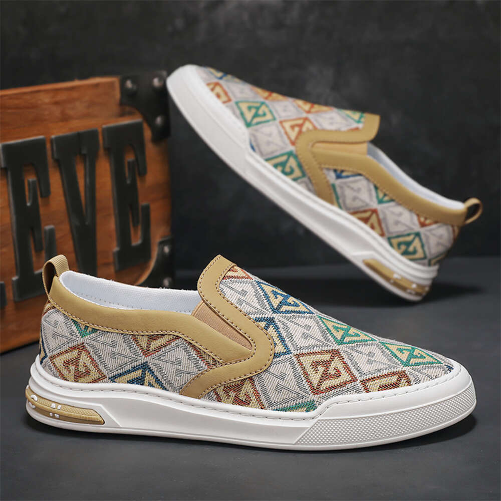 92 Four Seasons Fabric Casual Men's Shoes at Special Offer Store