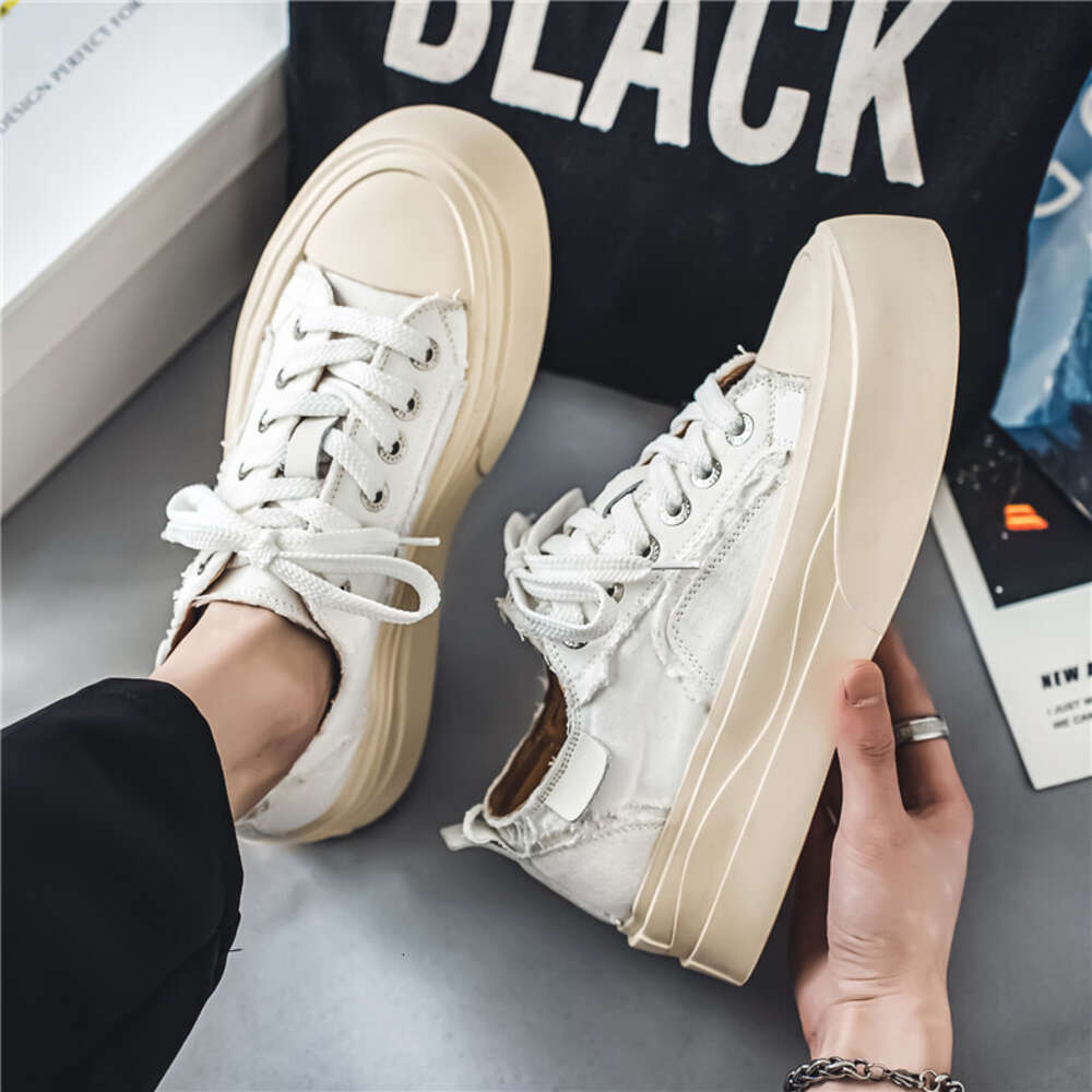 0031 Four Seasons Casual Cloth Men's and Board Shoes at Special Offer Store