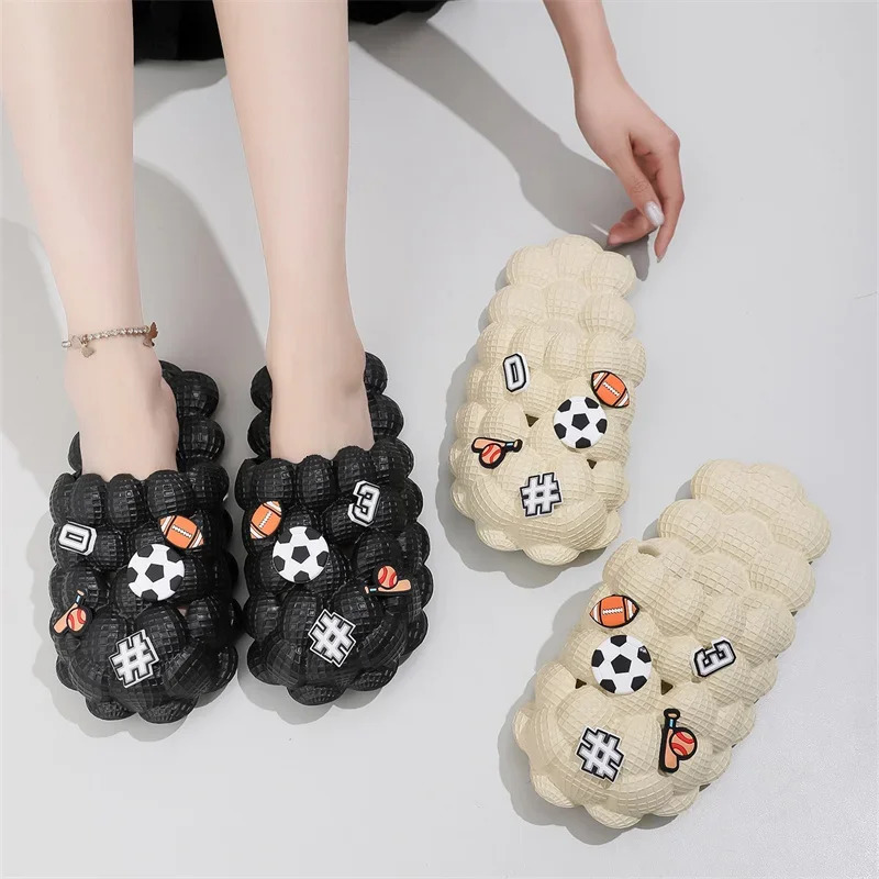Summer Slippers Personality Bubble Fashion Mens and Womens Slippers Home EVA Material Massage Bottom Couple Sandals 240613