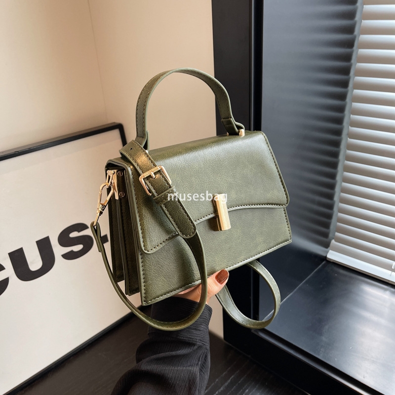 High end design French style niche fashionable and stylish Handheld small square bag popular on the internet New women's one shoulder crossbody u