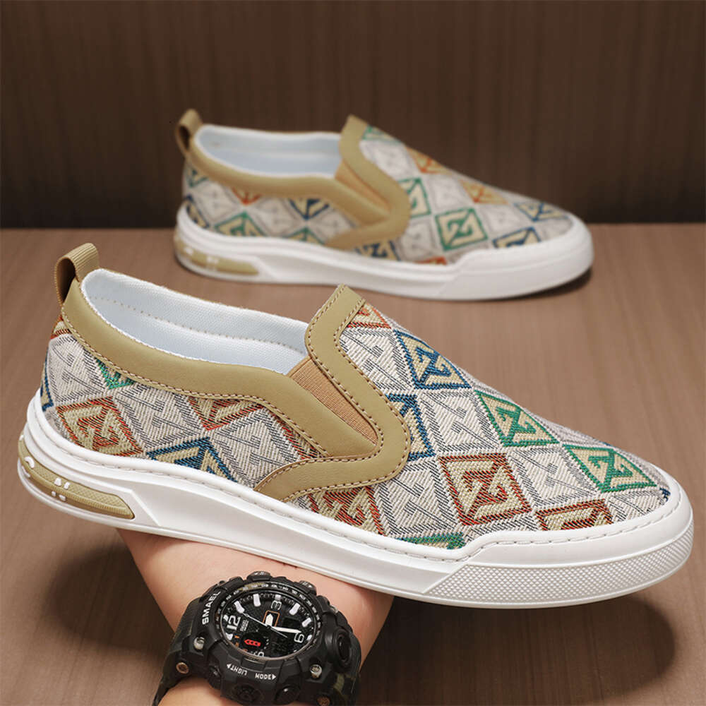 92 Four Seasons Fabric Casual Men's Shoes at Special Offer Store