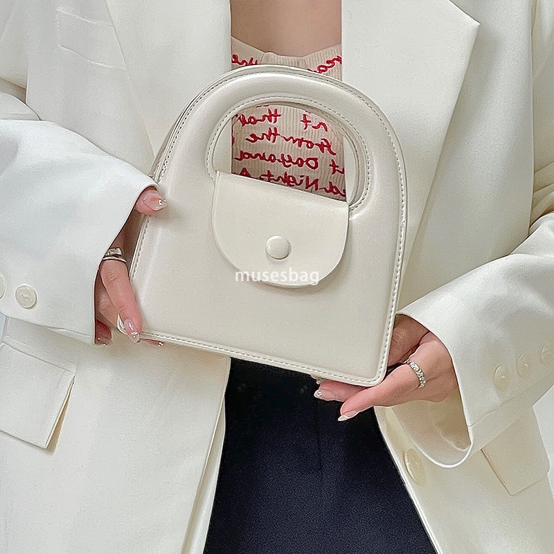 Women's new trendy and casual handbag with a trendy and trendy handle chain small square bag single shoulder bag high-end feeling simple crossbod