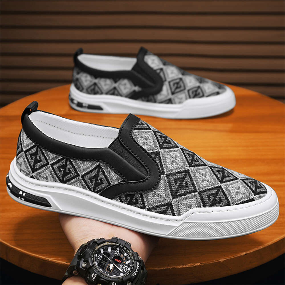 92 Four Seasons Fabric Casual Men's Shoes at Special Offer Store