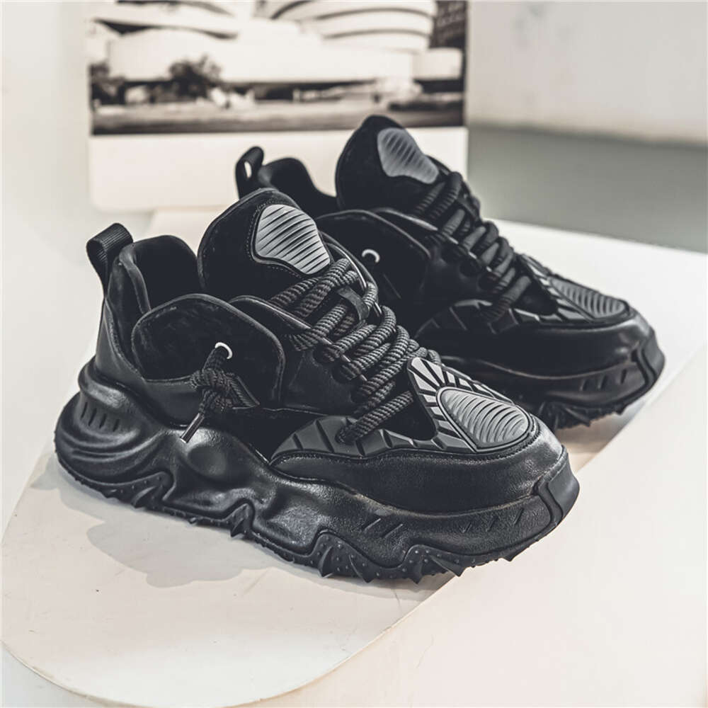 65 Autumn casual men's shoes at a discount store