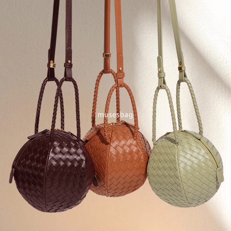 Fashionable Design Spring/Summer New Handwoven Handheld Embroidered Ball Bag with Simple and Versatile Texture Single Shoulder Crossbody Bag for Women