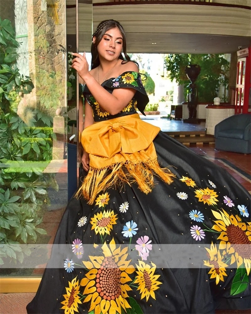 Suowers Embroidery Ball Gown Quinceanera 2024 Crystals Beads Mexican Sweet 16 Dresses Vestidos De 15 Anos