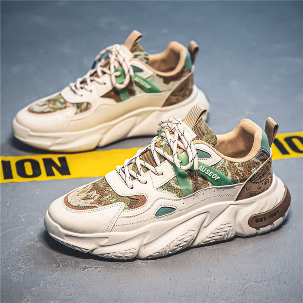 Autumn Men's New Designer Breathable Korean Sports Casual Chunky Shoes with Versatile Thick Sole Walking Style