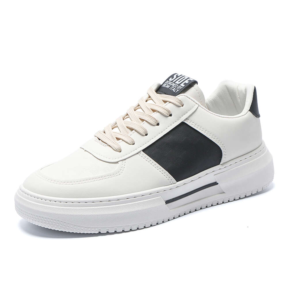 2024 Customized Men's Casual Sneakers Breathable Soft Comfortable Korean Edition Sports Board Shoes Little Walking Style