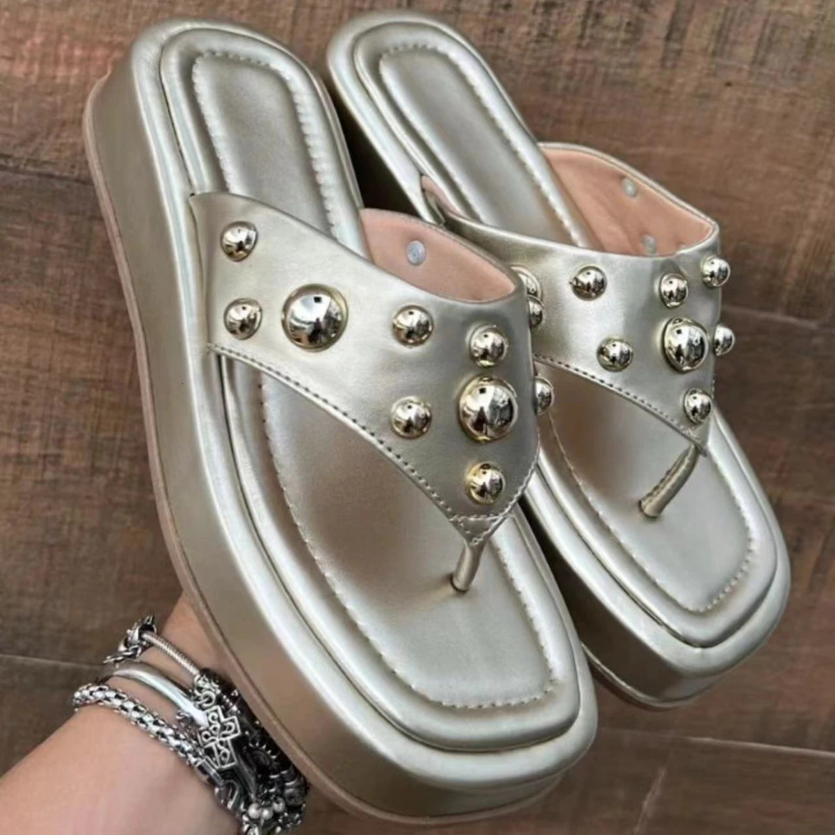 Golden Platform Slippers Women Clip Toe Cozy Shoes Walking Dress Sandals Summer Beach Flip Flops Fashion Large Size Female Flats 240613