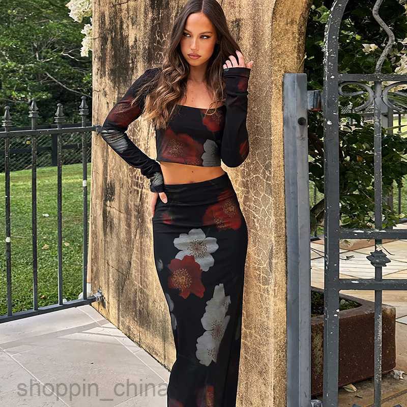 Two Piece Dress Sets New fashion bouquet long sleeved printed top slim fit temperament buttocks wrapped long skirt set
