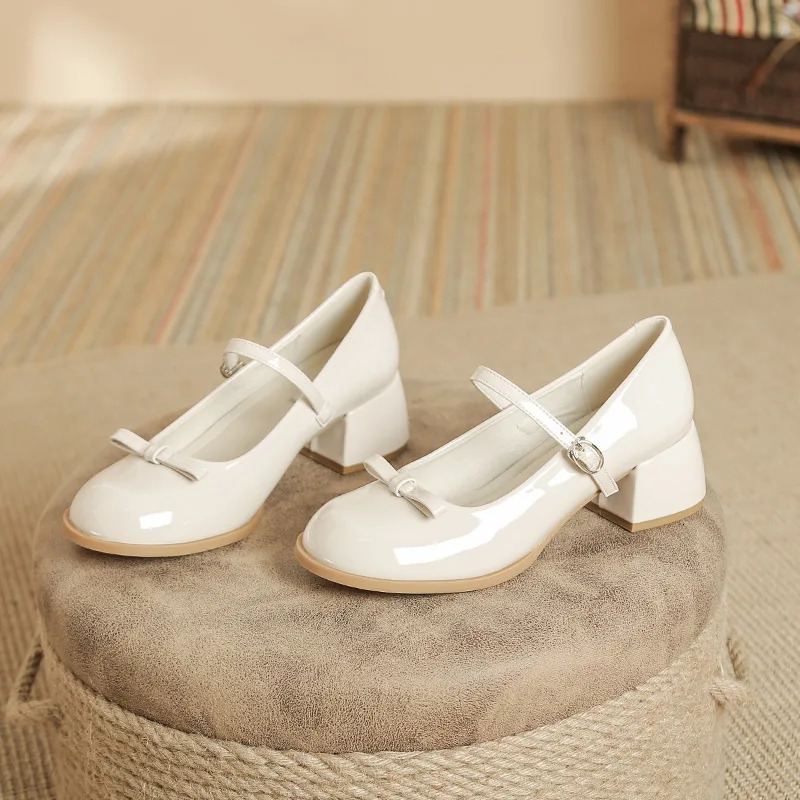 Patented Leather Mary Jane Shoes Womens Retro Thick Heel Round Toe Shoes One Line Buckle Lace Up Single Shoe 240612