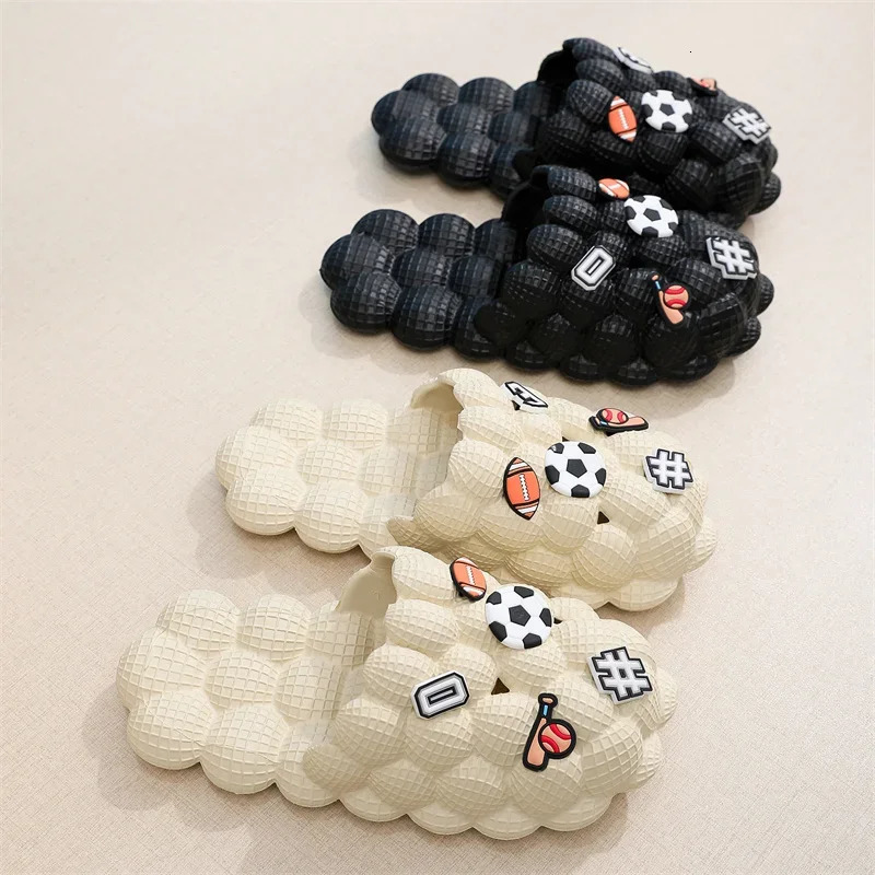 Summer Slippers Personality Bubble Fashion Mens and Womens Slippers Home EVA Material Massage Bottom Couple Sandals 240613