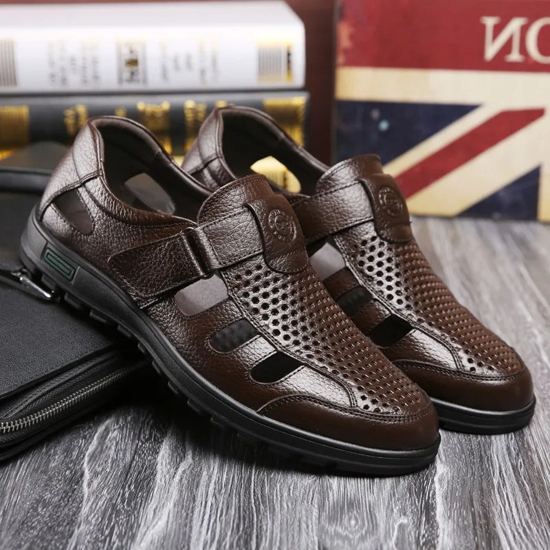Classic High Quality Cow Leather Sandals Summer Outdoor Handmade Men Sandals Fashion Comfortable Men Beach Hollow Leather Shoes 240612