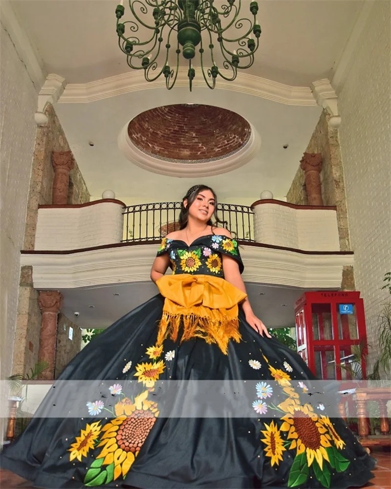 Suowers Embroidery Ball Gown Quinceanera 2024 Crystals Beads Mexican Sweet 16 Dresses Vestidos De 15 Anos