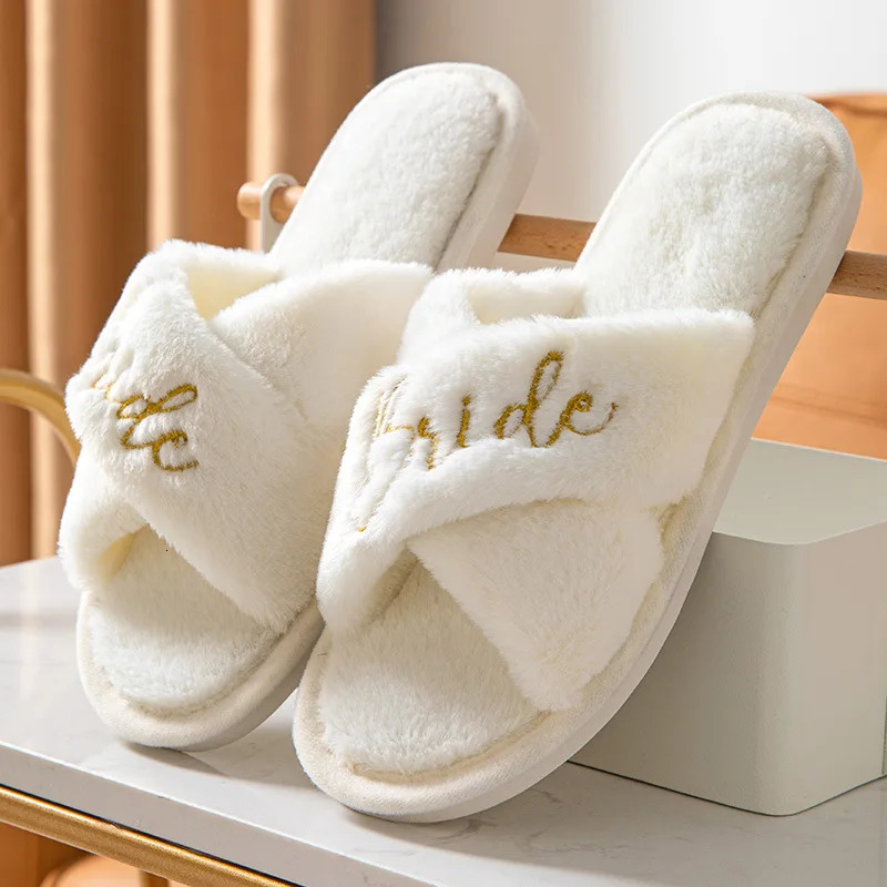Embroidered Fur Slippers Wedding Bride Furry Fluffy Slippers for Women 240612