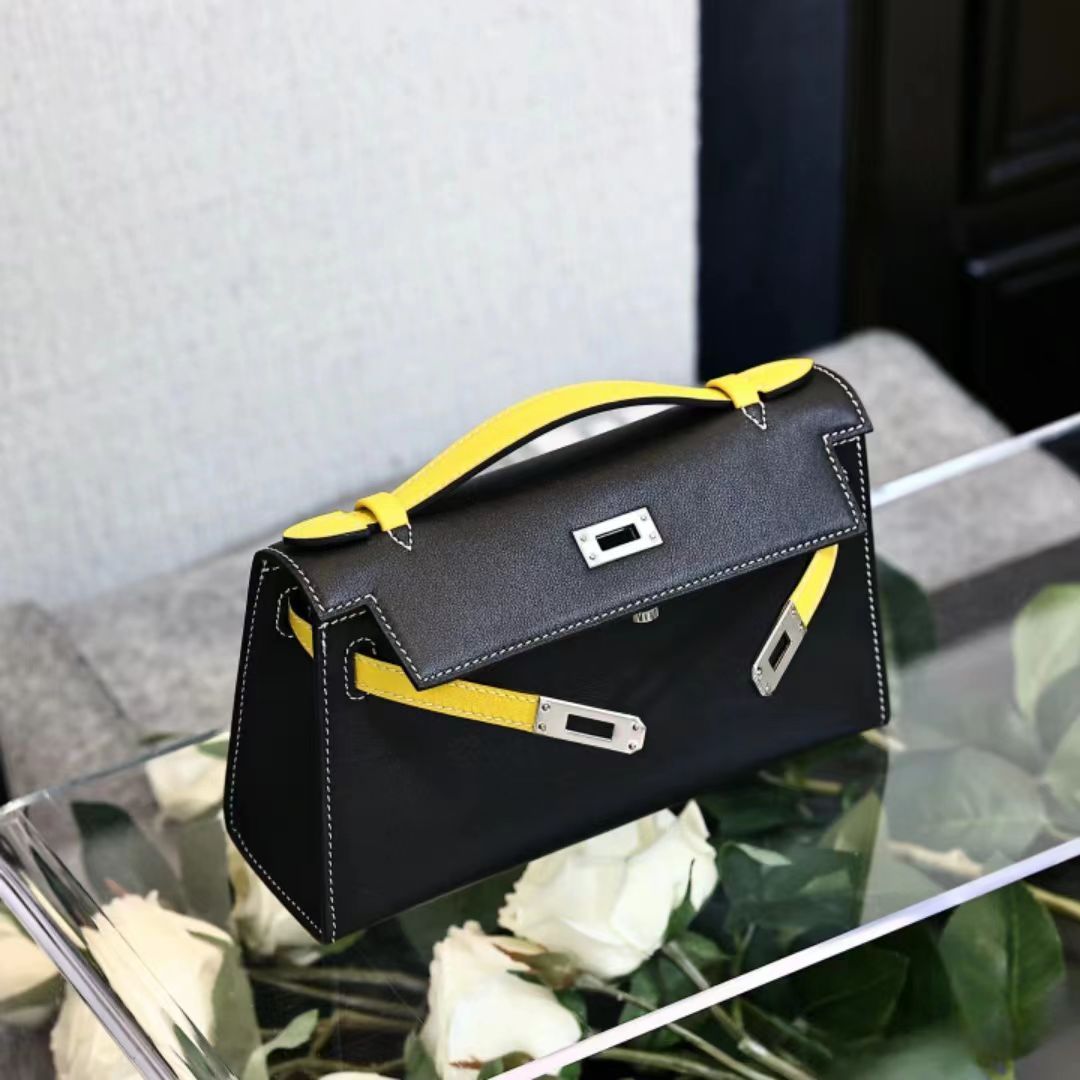 Luxury Tote Designer 22 Handbag Fashion Casual Bag Shoulder bag leather through chain strap Mini S M L Size French Original shiny calfskin Real Gold plated hardware