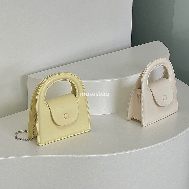 Women's new trendy and casual handbag with a trendy and trendy handle chain small square bag single shoulder bag high-end feeling simple crossbod